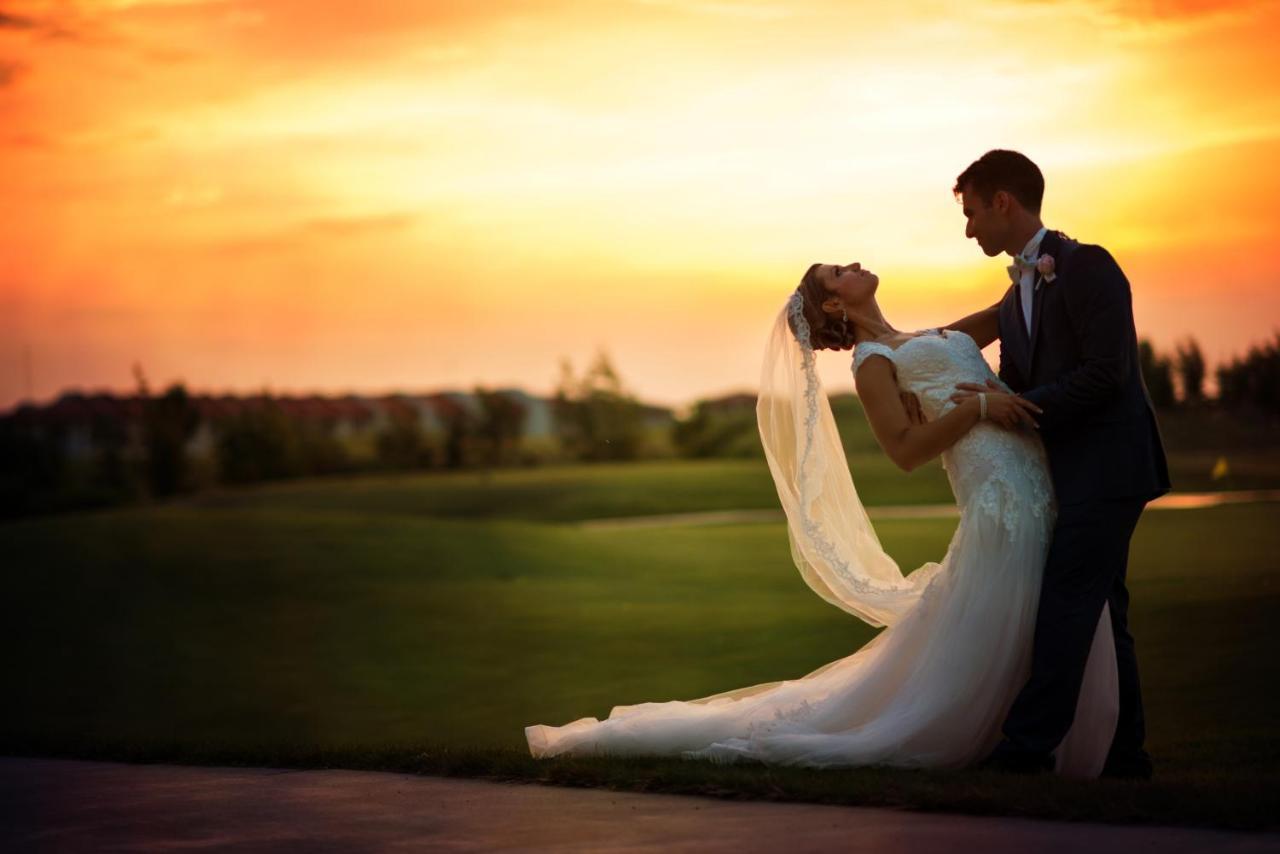 Lighthouse Golf & Spa Hotel Balchik Exterior foto A newlywed couple