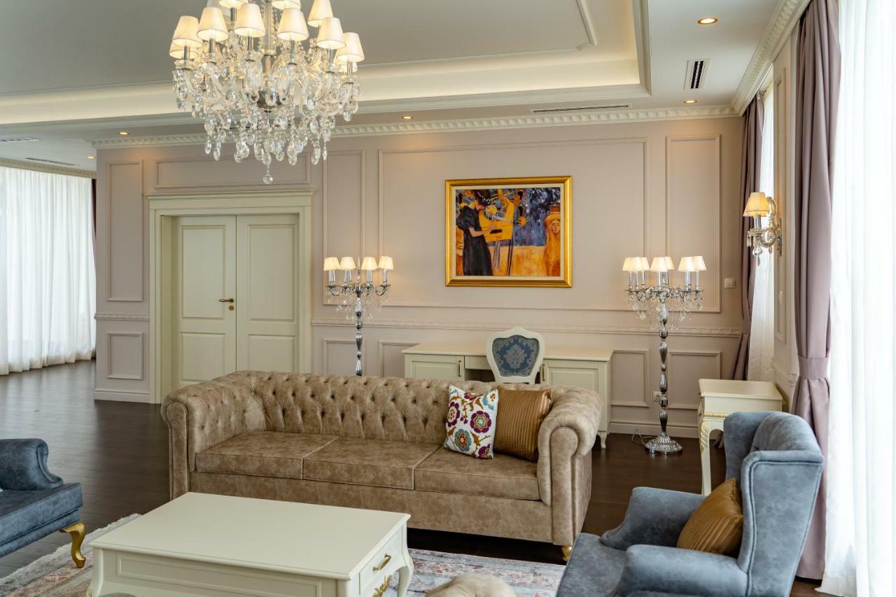 Lighthouse Golf & Spa Hotel Balchik Exterior foto A living room in a private house